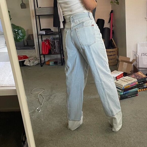 BDG jeans Light blue wash and a baggy fit - Picture 2 of 4